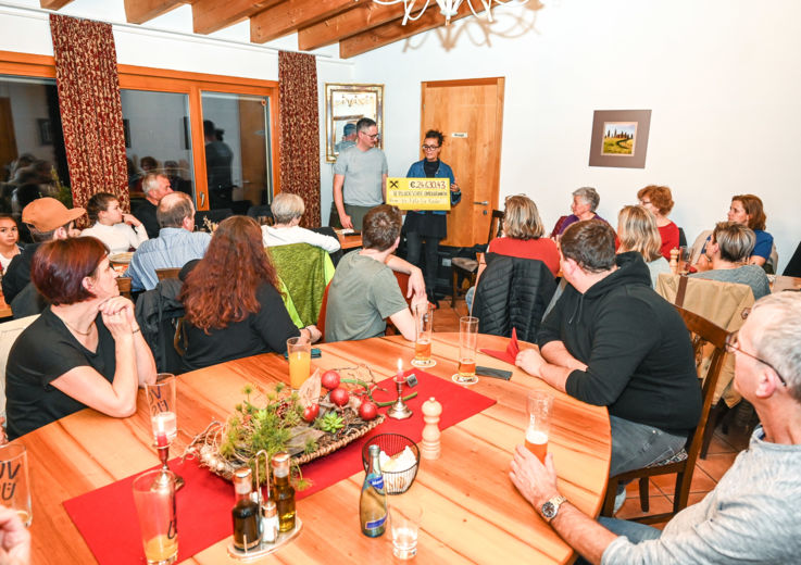 NfK Entenrennen Scheck_© Udo Mittelberger-18
