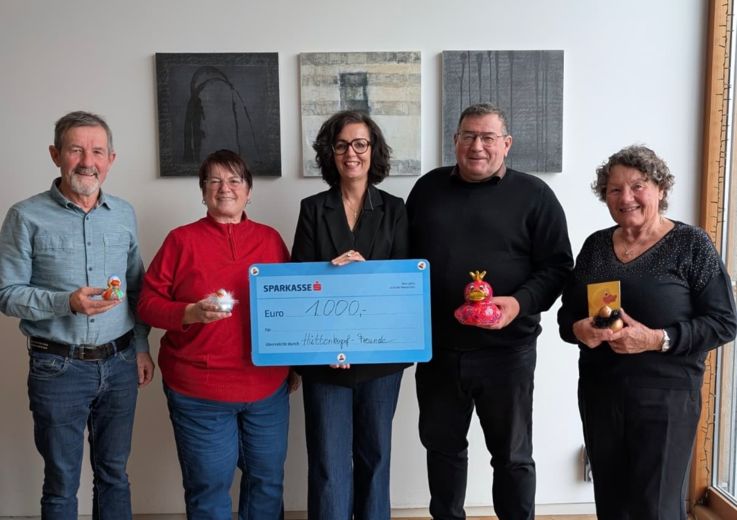 Scheckübergabe Hüttenkopf-Freunde